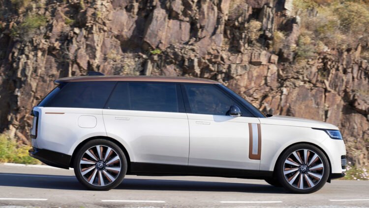 2024 Range Rover SV Long – Ultra Luxury SUV in detail